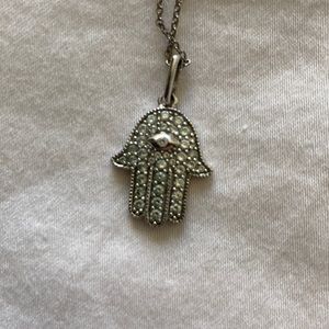 Hamsa hand charm necklace VGUC